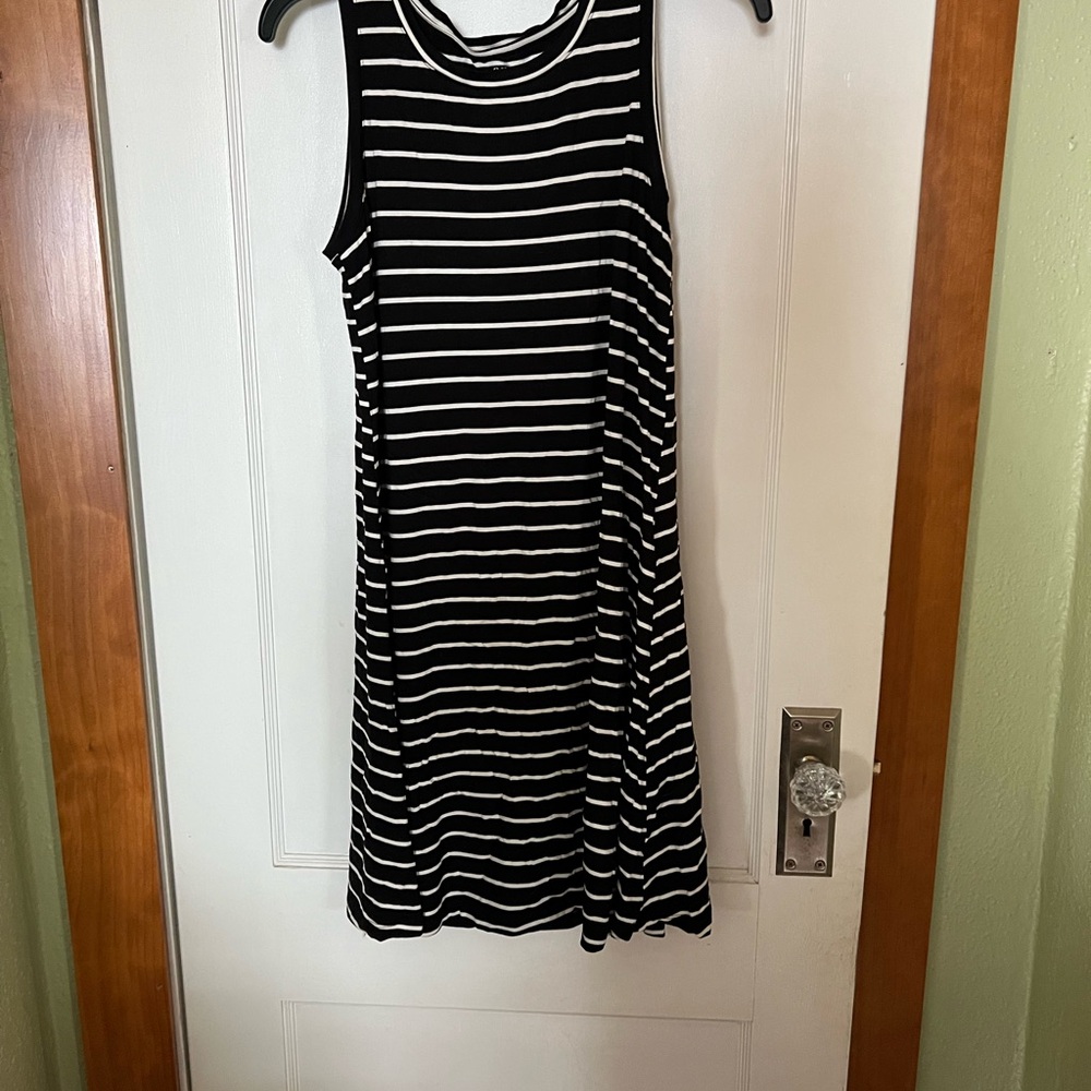 Black and White Striped Sleeveless Dress